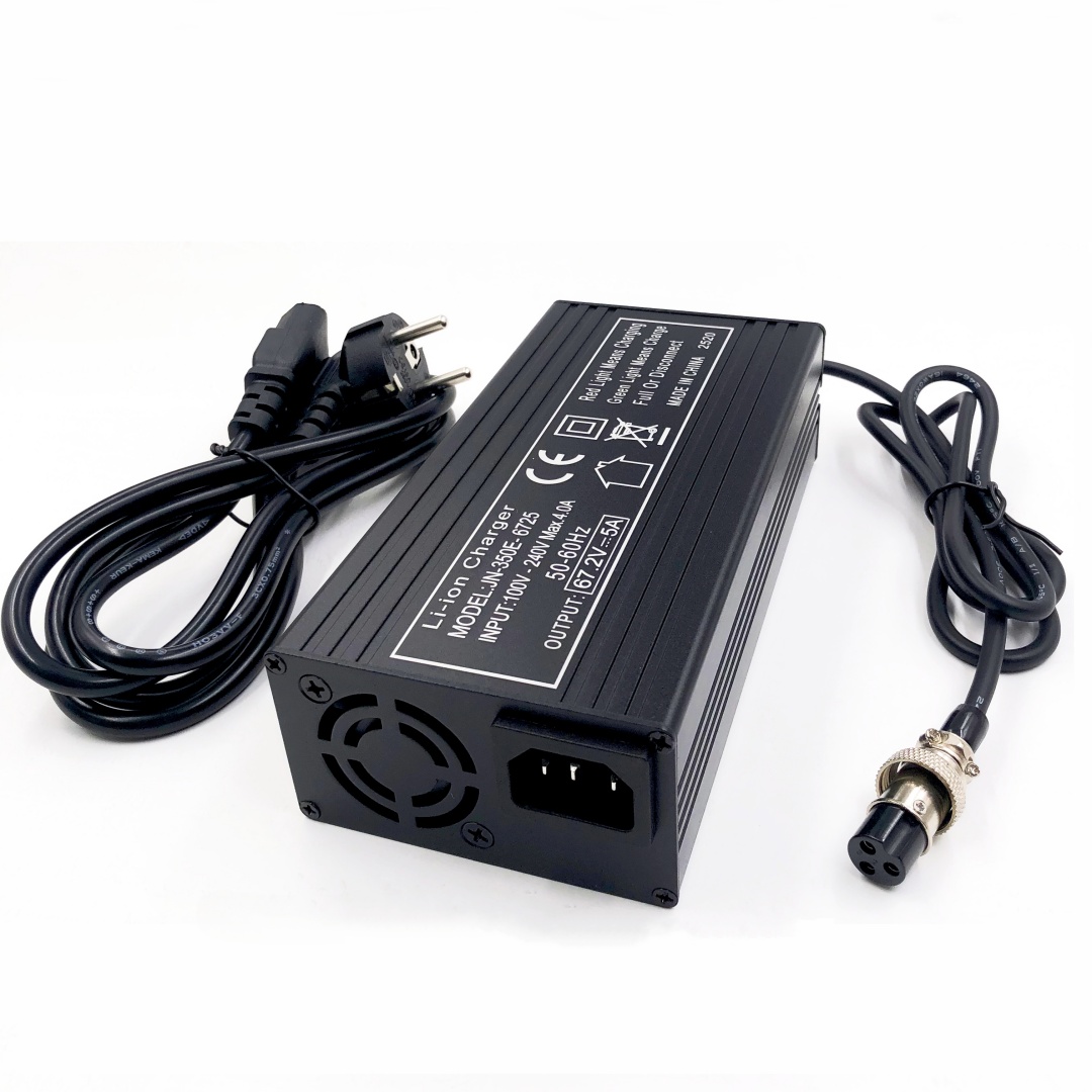 Caricabatterie Rapido 67.2V 5A - 84V 20A Smart Charger recensione e prezzo